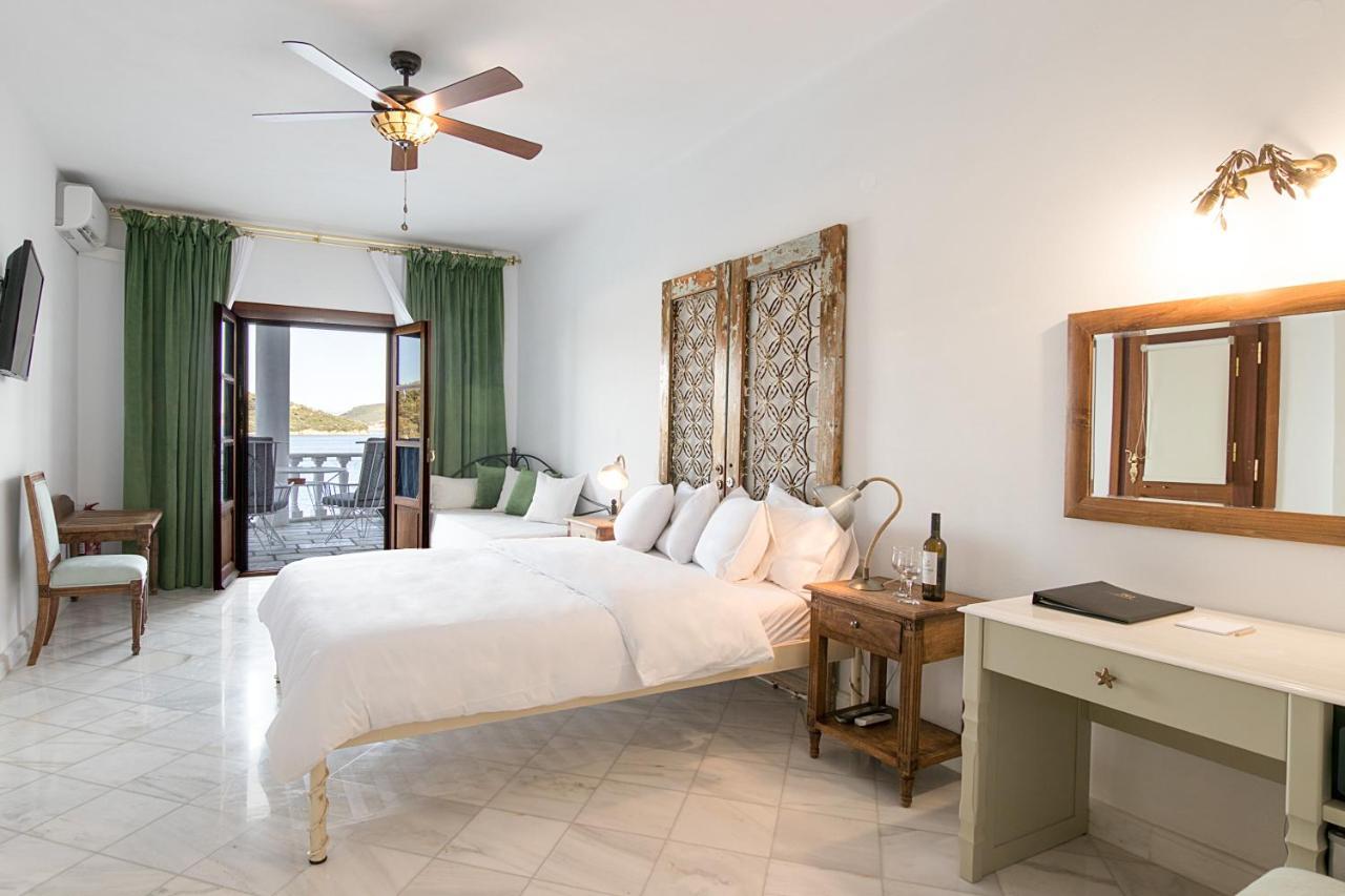 Ourania'S Mansion Hotel สเกียธอสทาวน์ ภายนอก รูปภาพ